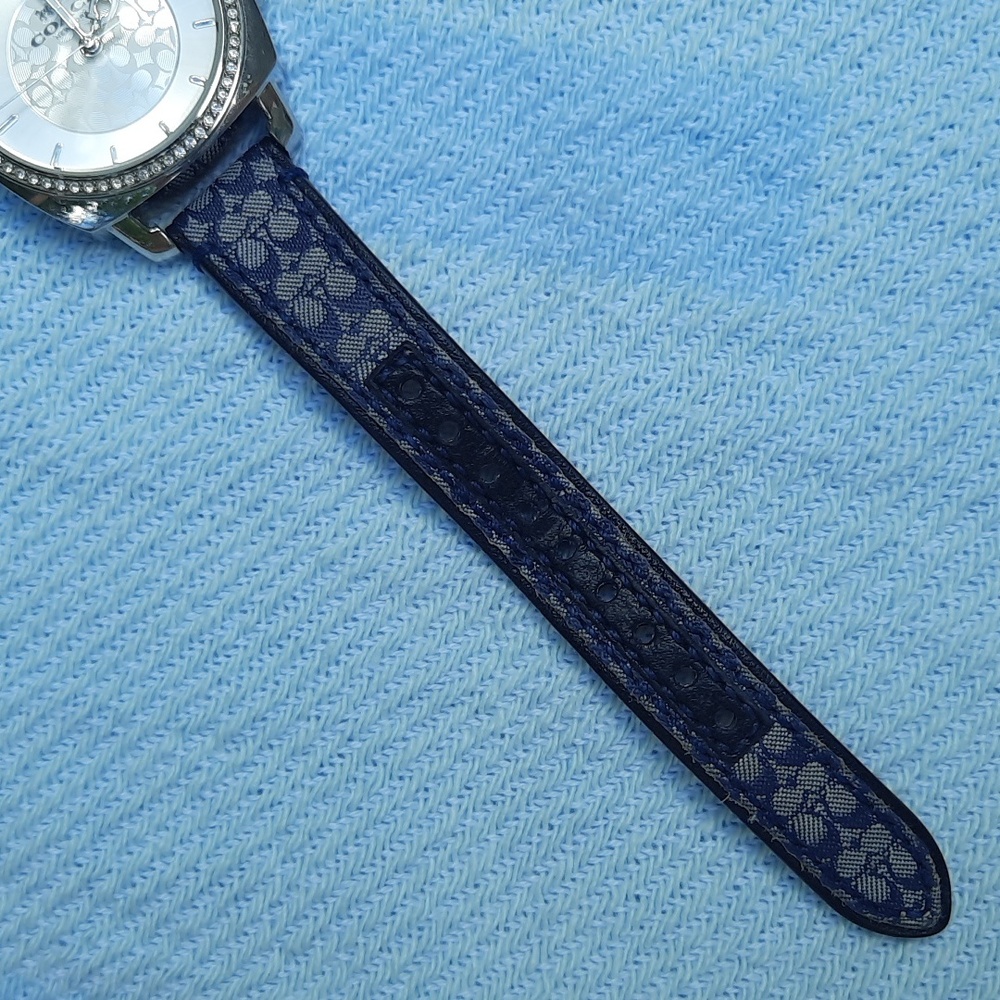 Coach watch - Picture 3 of 8